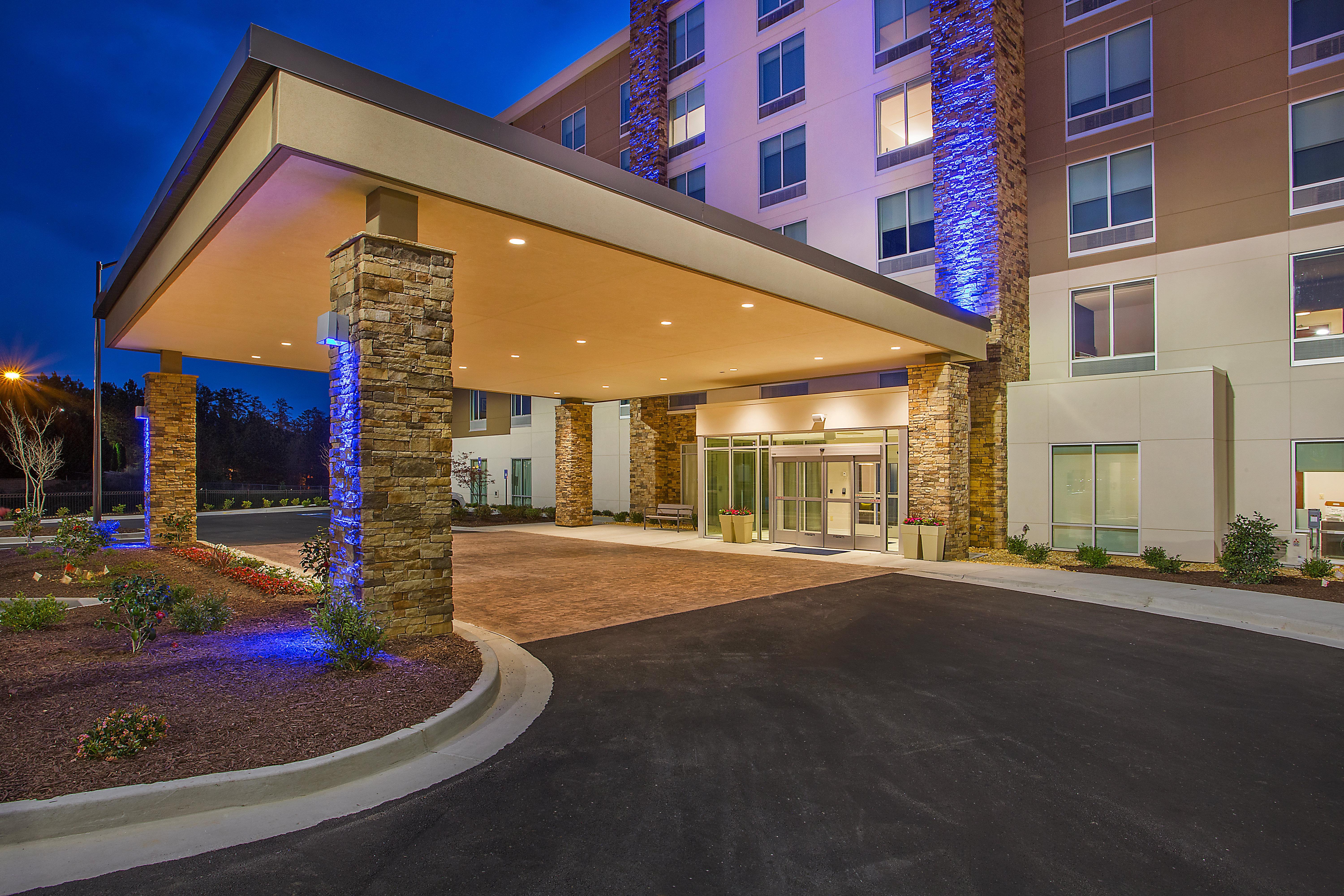 Holiday Inn Express & Suites Covington, An Ihg Hotel Buitenkant foto