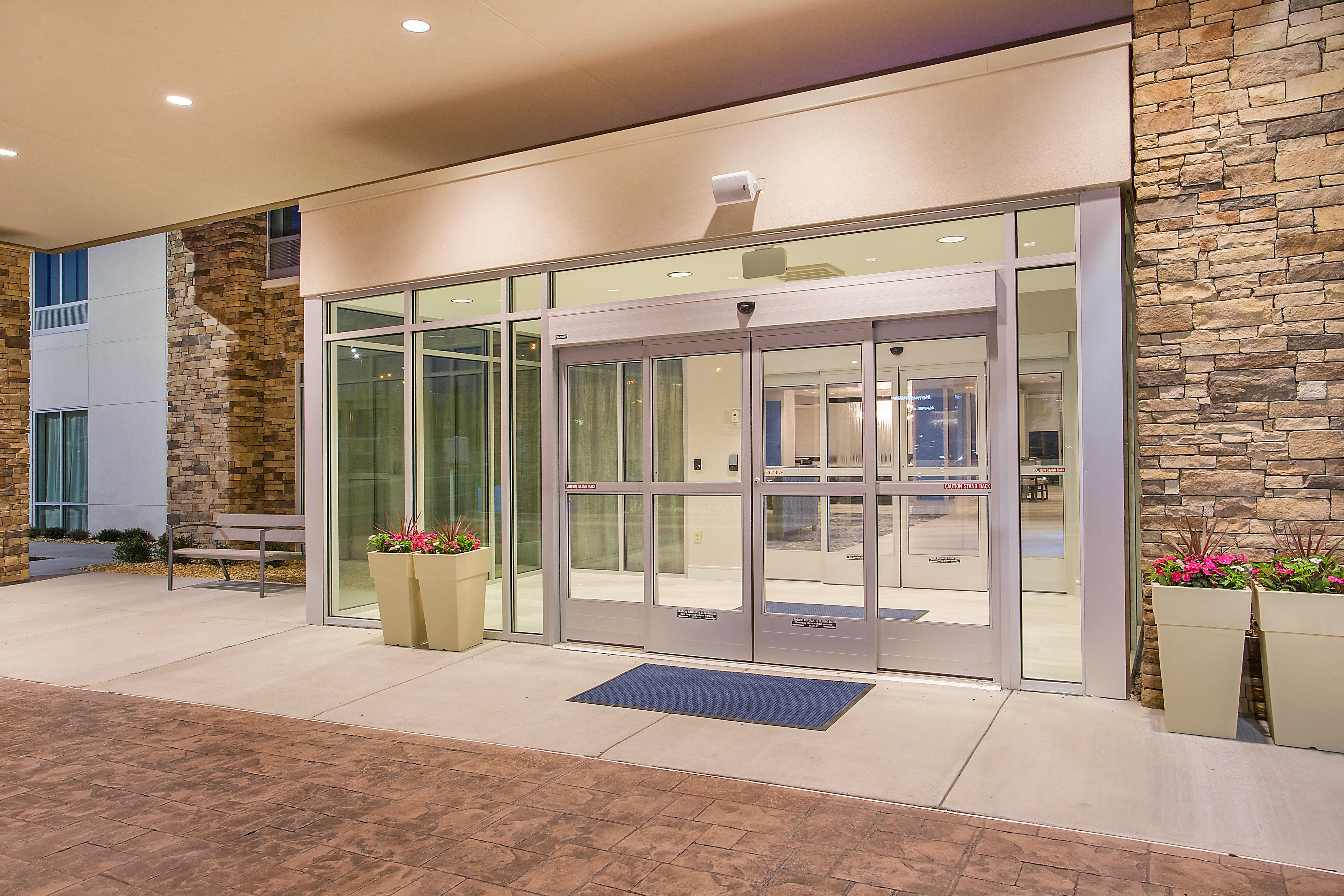 Holiday Inn Express & Suites Covington By Ihg Buitenkant foto