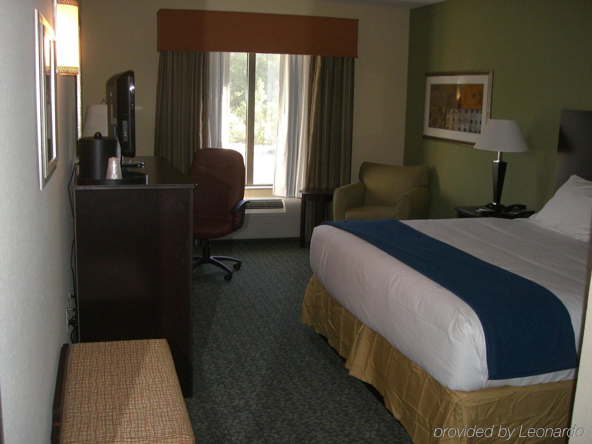 Holiday Inn Express & Suites Covington By Ihg Buitenkant foto