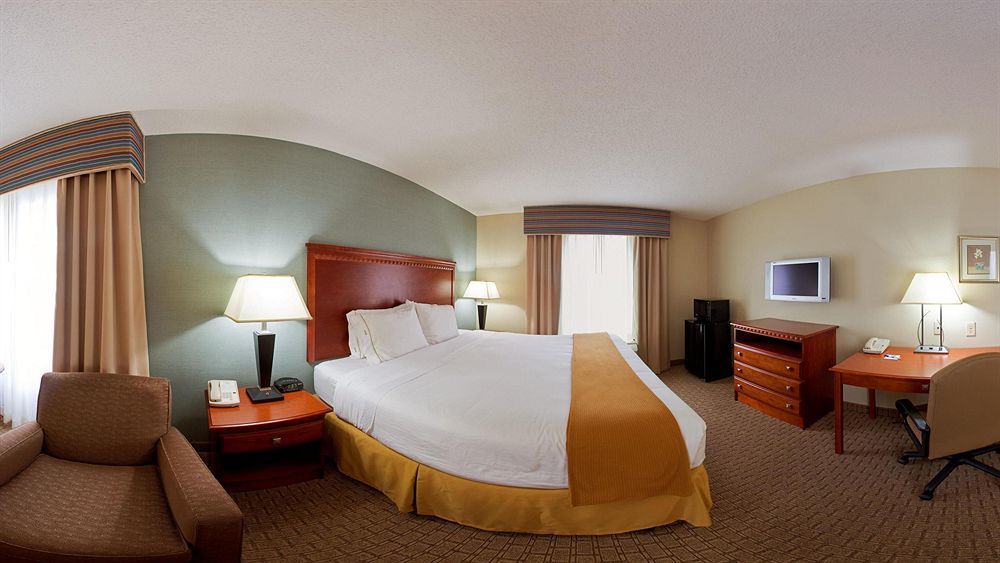 Holiday Inn Express & Suites Covington By Ihg Buitenkant foto
