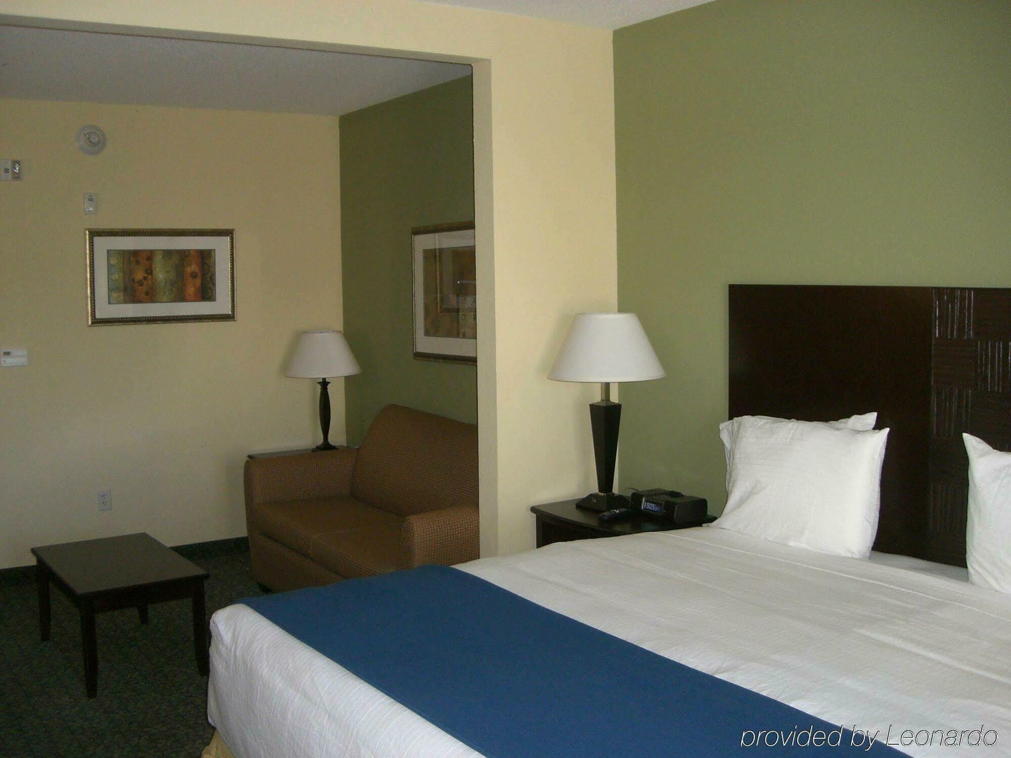 Holiday Inn Express & Suites Covington By Ihg Kamer foto