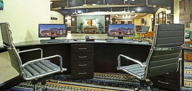 Holiday Inn Express & Suites Covington By Ihg Buitenkant foto