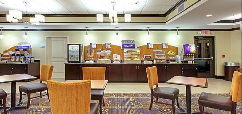 Holiday Inn Express & Suites Covington By Ihg Buitenkant foto