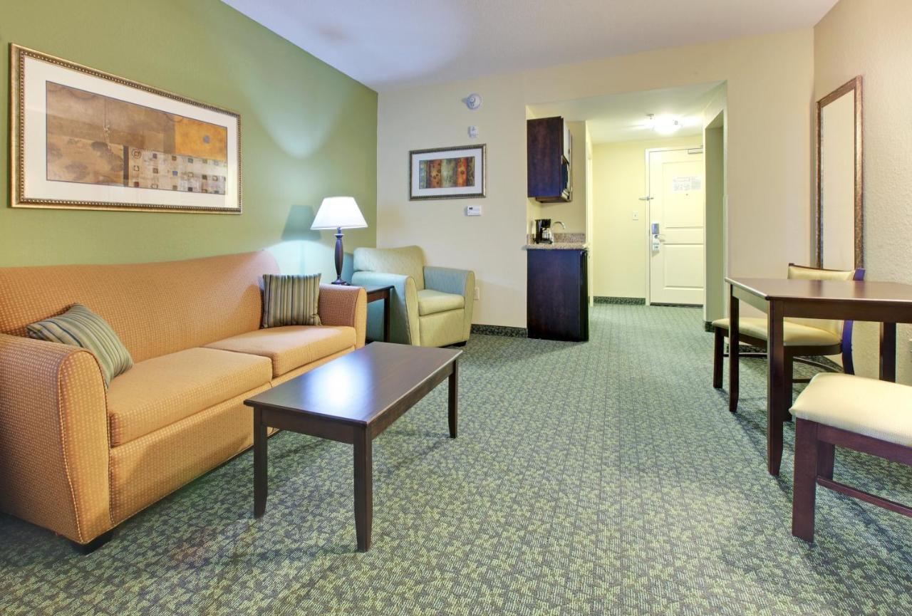 Holiday Inn Express & Suites Covington By Ihg Buitenkant foto