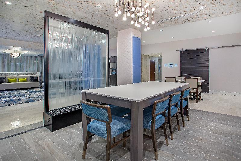 Holiday Inn Express & Suites Covington By Ihg Buitenkant foto